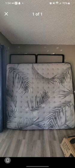 King size Bed