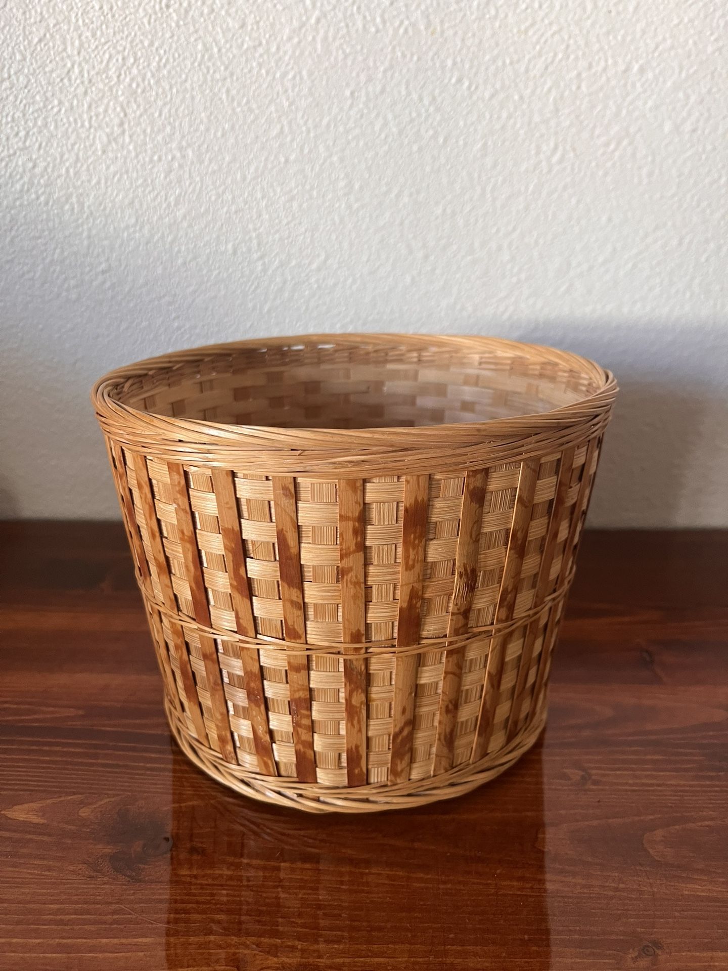 Wicker Plant Basket With Bamboo Slats