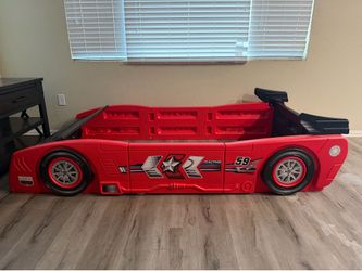 Race Car Toddler Bed – Barely Used