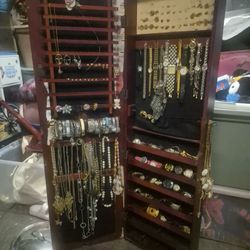 Jewelry Cabnet