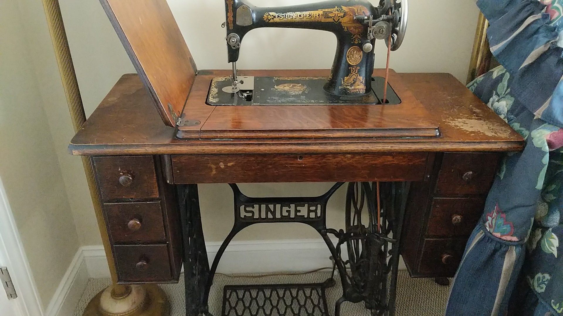 Singer Sewing Machine