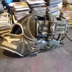 Mizuno MVP Prime Baseball Glove 11.5 Inches, Used