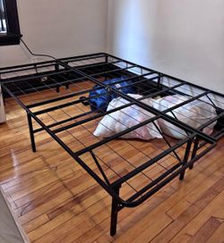 Queen Metal Bed frame