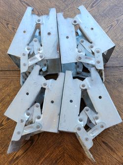 Saw horse brackets