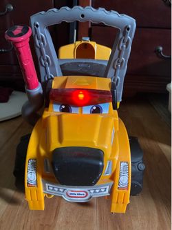 Little tikes big dog truck (ride on)