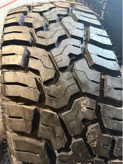 295/65R20 Yokohama