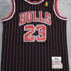 Chicago Bulls Michael Jordan Jersey Size 2XL New Hall Fame