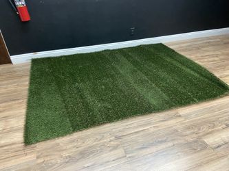 Faux Artificial Grass