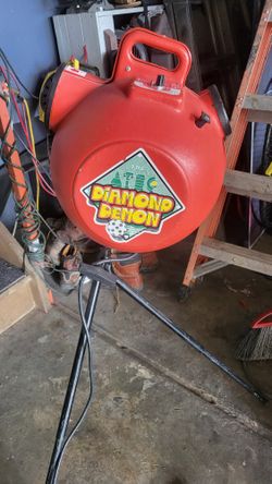 Diamand Demen Pitching Machine 