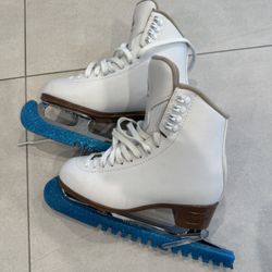 Jackson Mystique Figure Jr skates Size 4