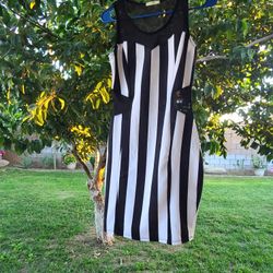 Black & White (Small Dress)