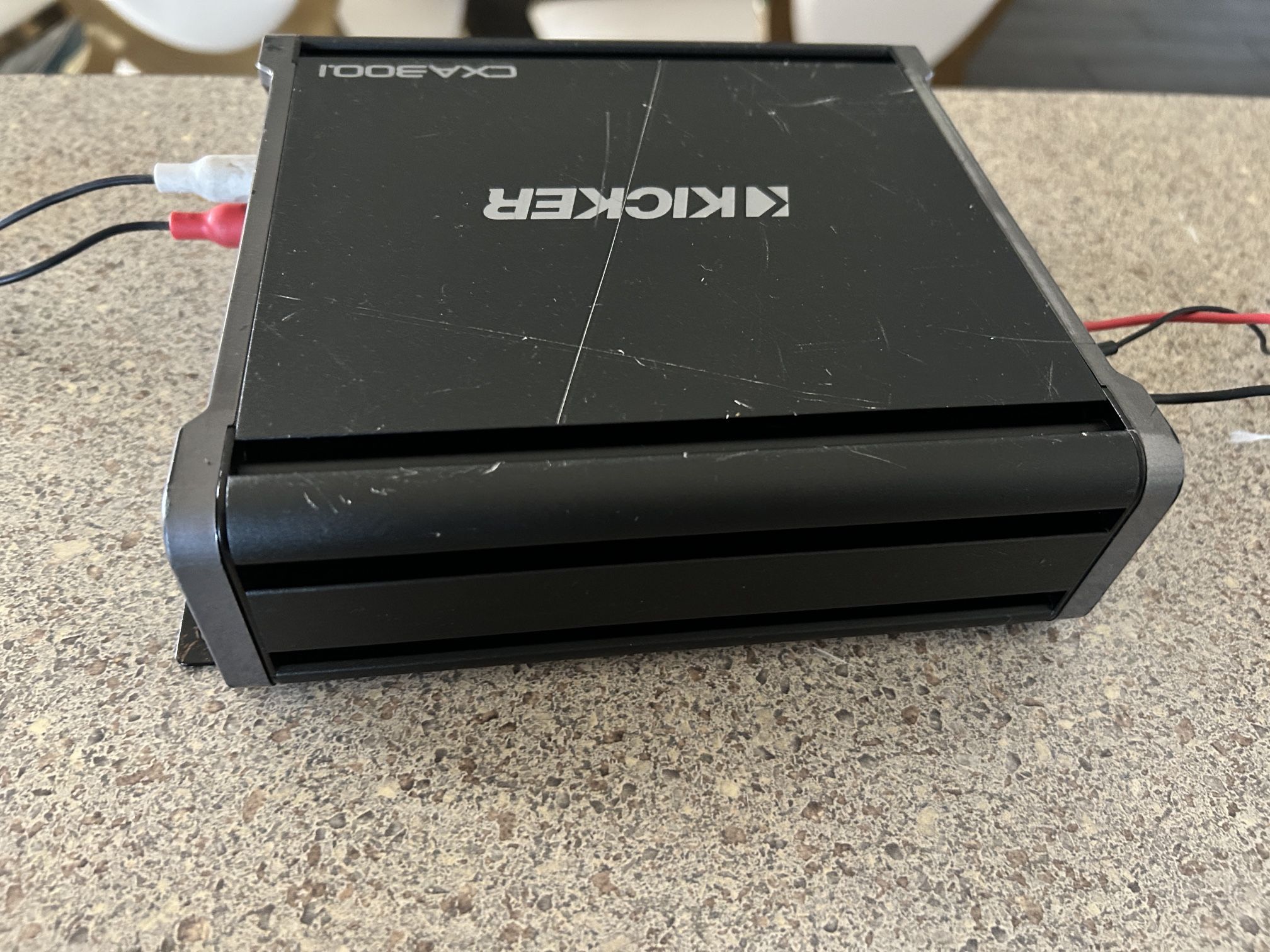 Amplifier Kicker series CX 600watts Max Class D for Bass only