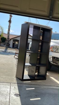 Cube bookshelf