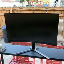 2560x1440p 280hz  QHD Curved Gaming Monitor 