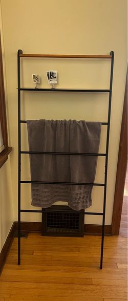 Towel rack/shelf