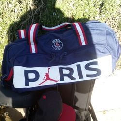 AIR JORDAN PARIS SAINT GERMAIN TEAM DUFFEL BAG