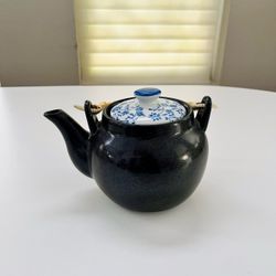 NEW Black Infuser Teapot