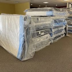 Queen Mattress Clearance from $150 and up NEVER PAY RETAIL AGAIN