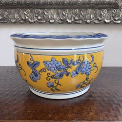 Large Planter Pot