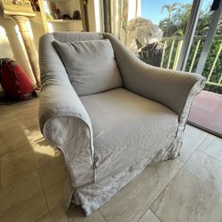 2 sofa accent chairs 