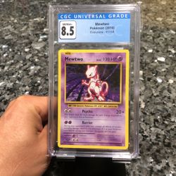 Mewtwo CGC 8.5 Evolutions 2016