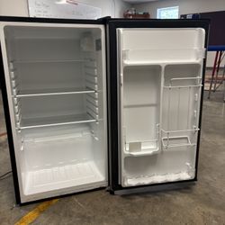 Frigidaire Mini Fridge 