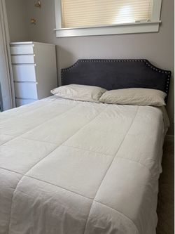 Full size bed