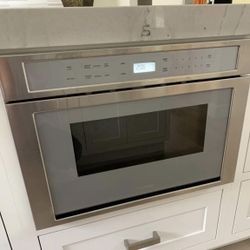 Thermador 24” Wide Microwave Drawer Stainless Steel 