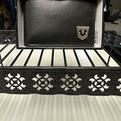 True Religion Men’s Wallet