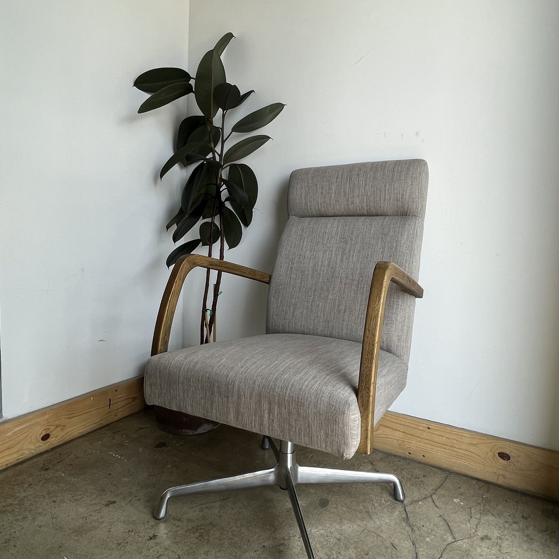 MCM lounge Chair Four Arms “Bryson” Desk Chair Mid Century