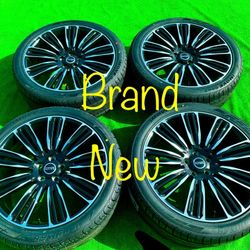 Brand new Range Rover Wheels and Tires