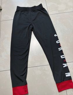 Size 10 boys Nike Air Jordan boys Fleece Jogger Sweatpants Black Red Logo Size medium