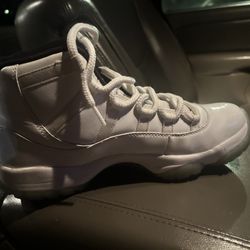 Jordan 11 Retro High Legend Blue 