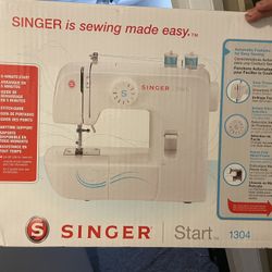 SINGER Start 1304 6 Built-in Stitches, Free Arm Best Sewing Machine for Beginners, 11.46 pounds