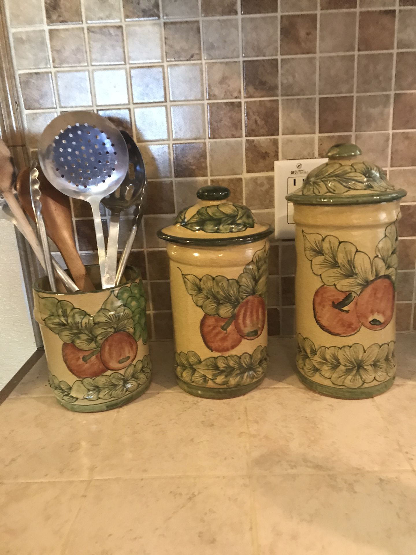 Set of 3 ceramic storage container