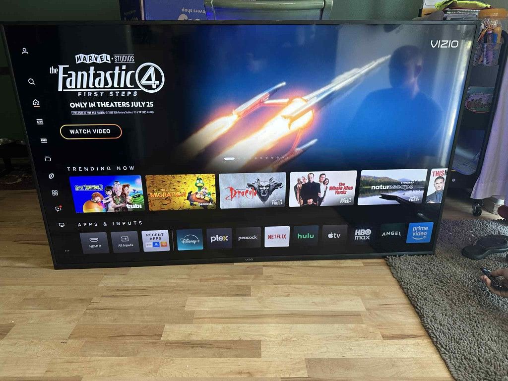 Vizio 70" Smart TV w/Wall Mount