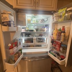 Frigidaire Refrigerator 