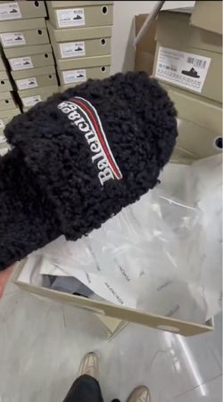 BRAND NEW Black balenciaga slides
