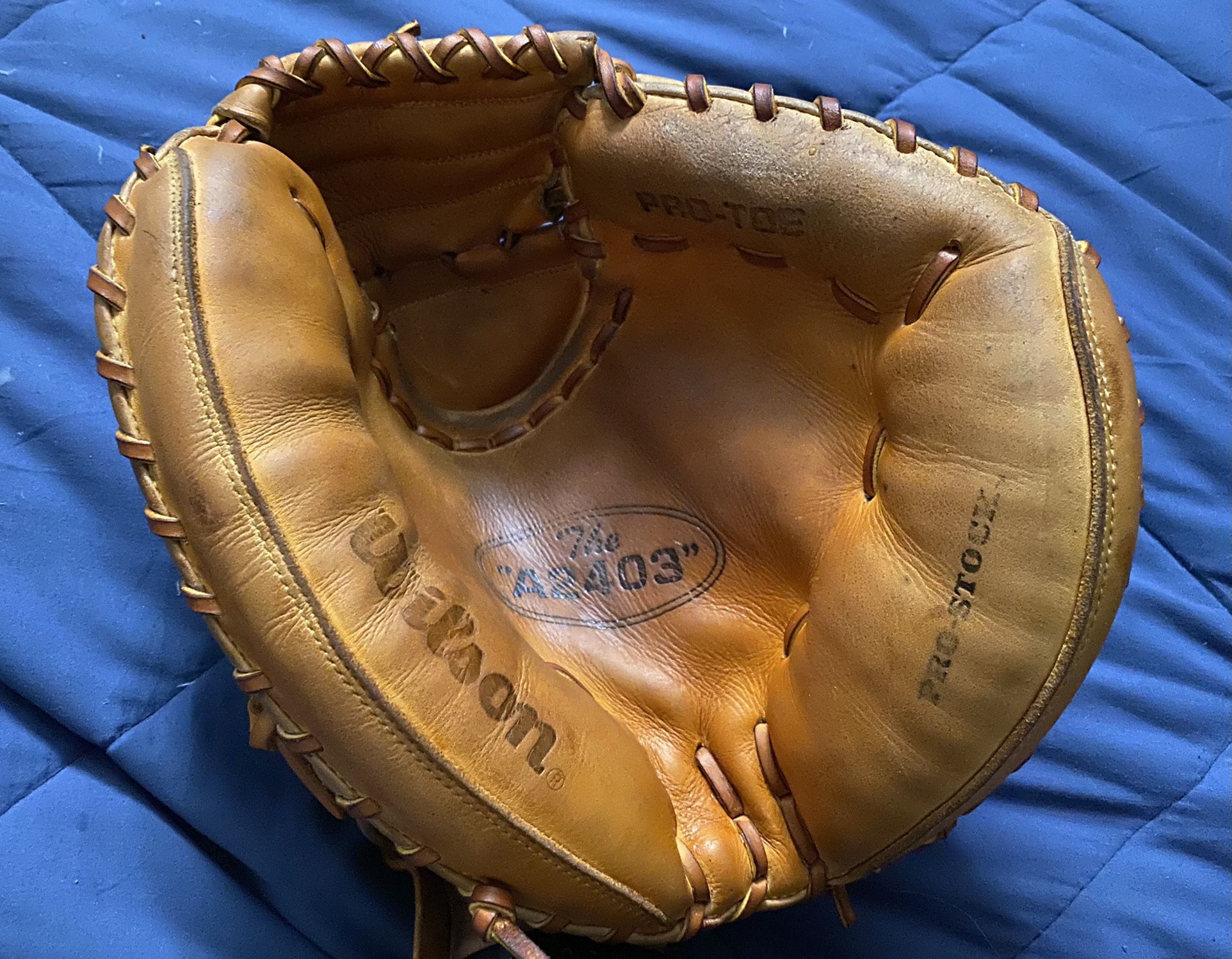 Wilson A2403 Baseball Catcher’s Glove 