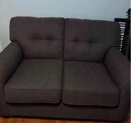 Free Dark Brown Lovrseat