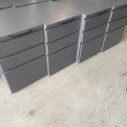 File Cabinet W Wheels 