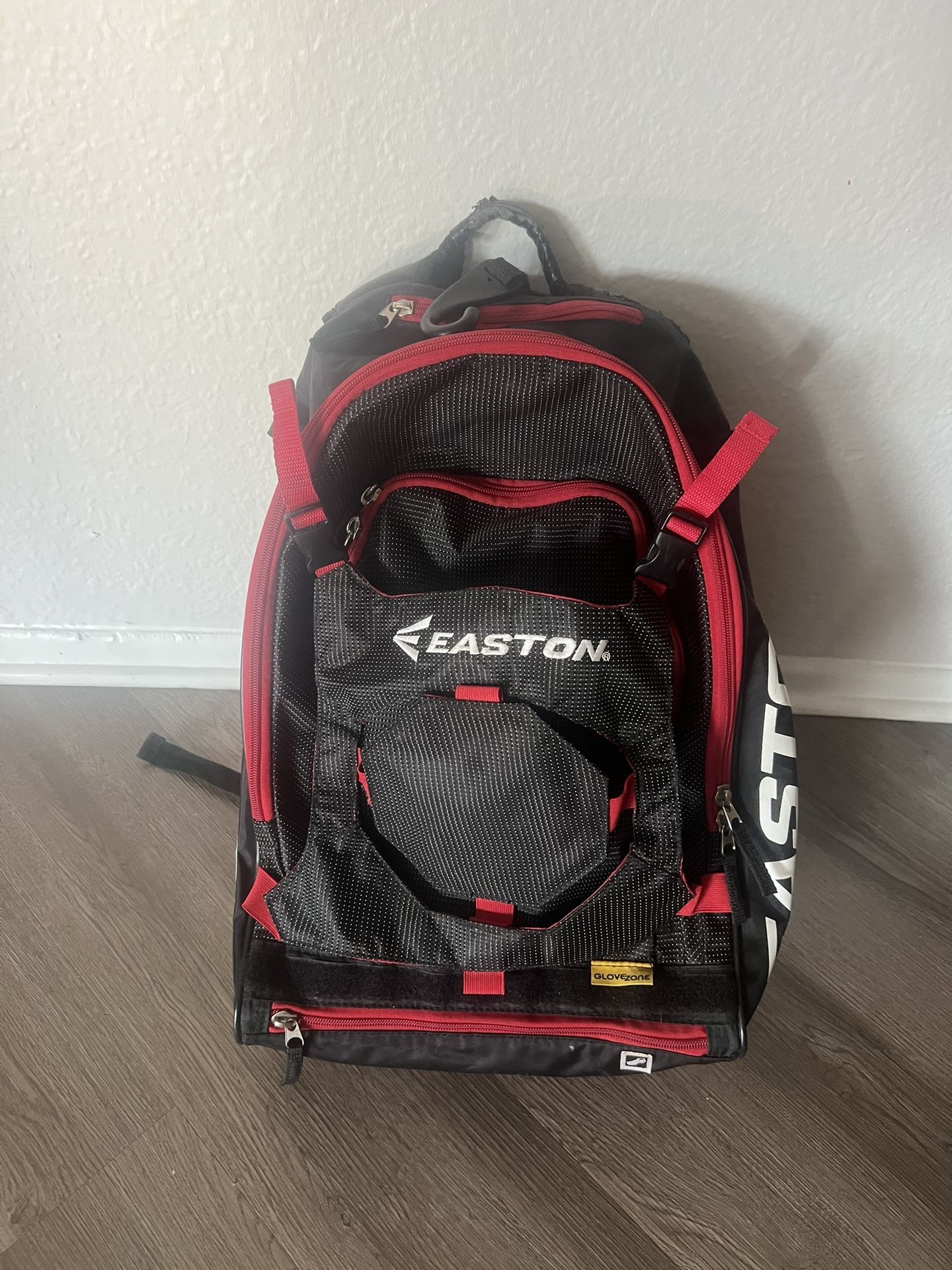 Easton Walk Off Baseball Backpack Holds Bats