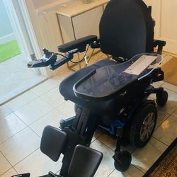 Quantum Rehab Edge 3 power wheelchair.