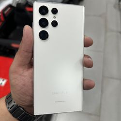 Galaxy S22 Ultra 5G Unlocked 512GB! Finance For $50 Down Payment!!