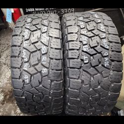 33x12.50R18 Toyo Open Country A/T Used Tire Pair $140 Free Mounting And Balancing 