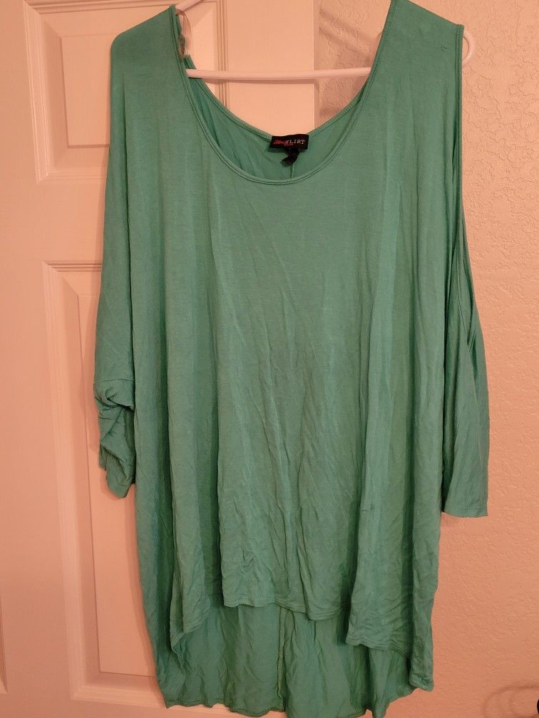 Ultra Flirt Green Cold Shoulder Tunic Size 2X 