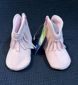 Adorable Toddler Pink Cowgirl Boots With Fringe And Inside Zipper. Equivalent To A Size 4 -4.5. 