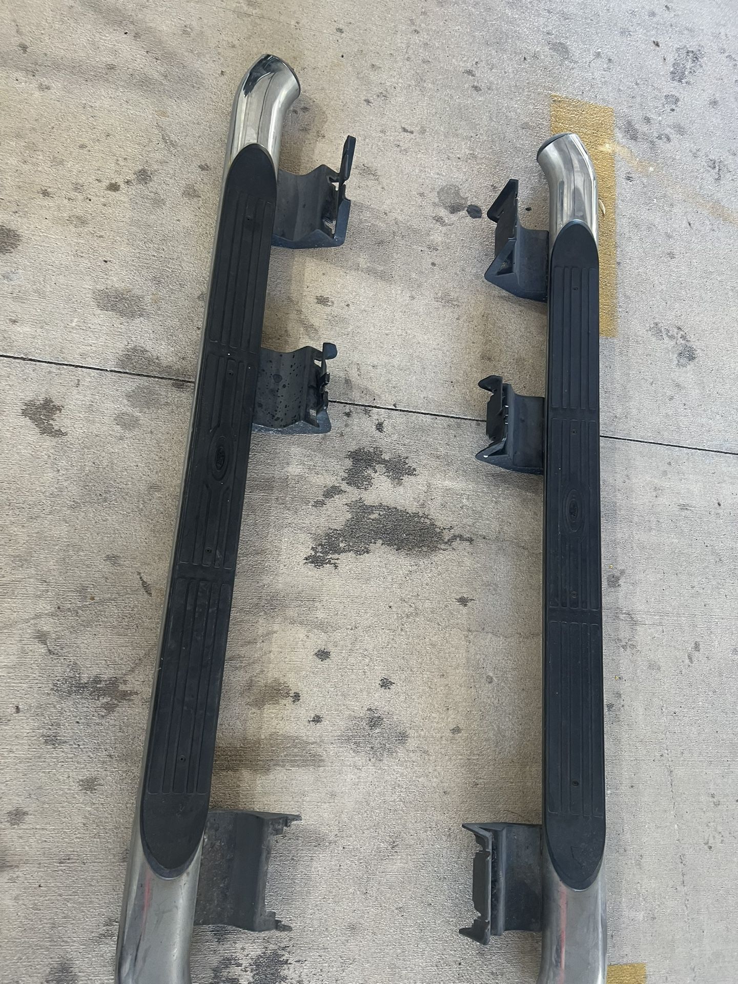 Ford floor boards Ford steps Ford running board. Used in good condition with normal signs of usage. I do not know what vehicle it fits. Pickup locatio