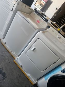 Washer end dryer Frigidaire