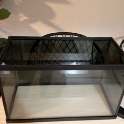 Black Fish tank